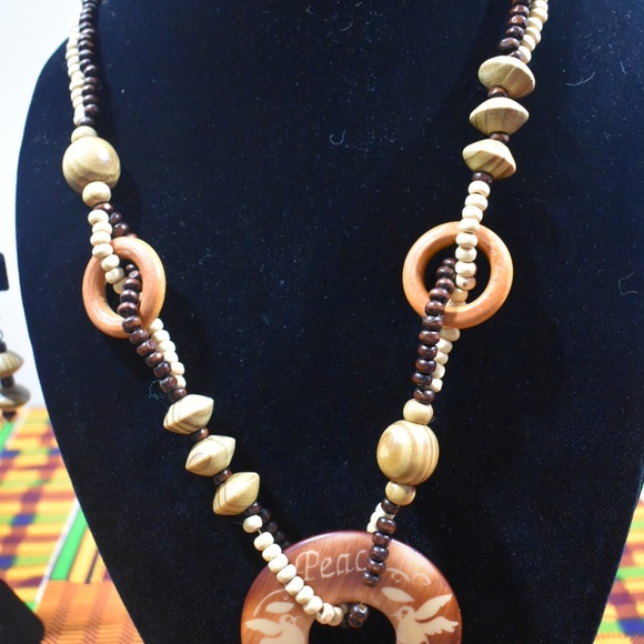 Matching Set: African Wooden Necklace and Earrings - Picture 4 of 6